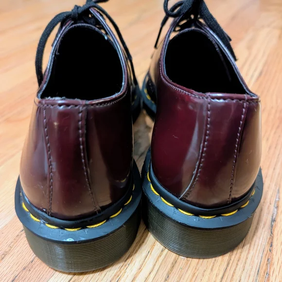 Dr. Martens Men's Burgundy Leather Shoes - Picture 5 of 5
